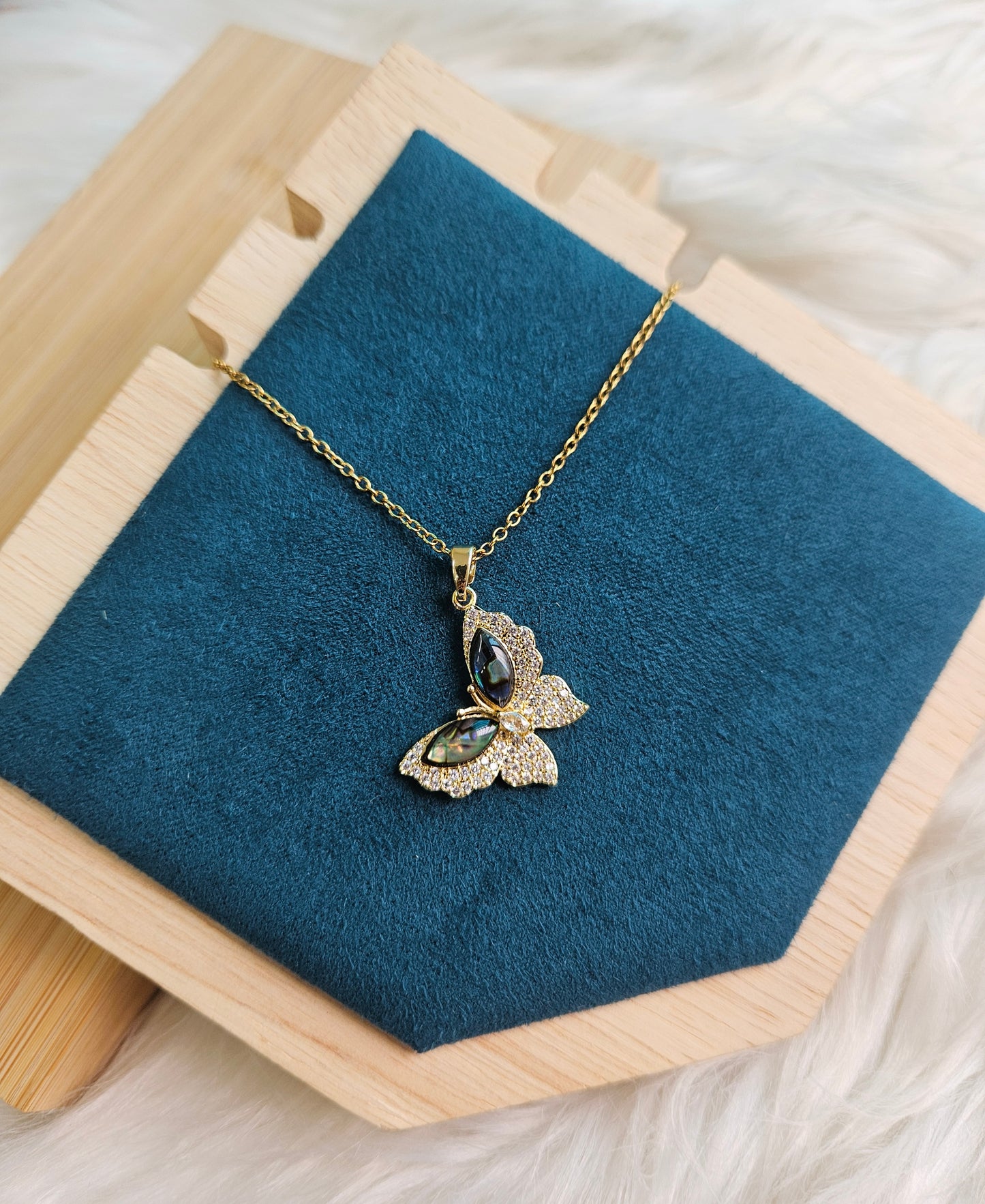 Golden Papillon Neckpiece