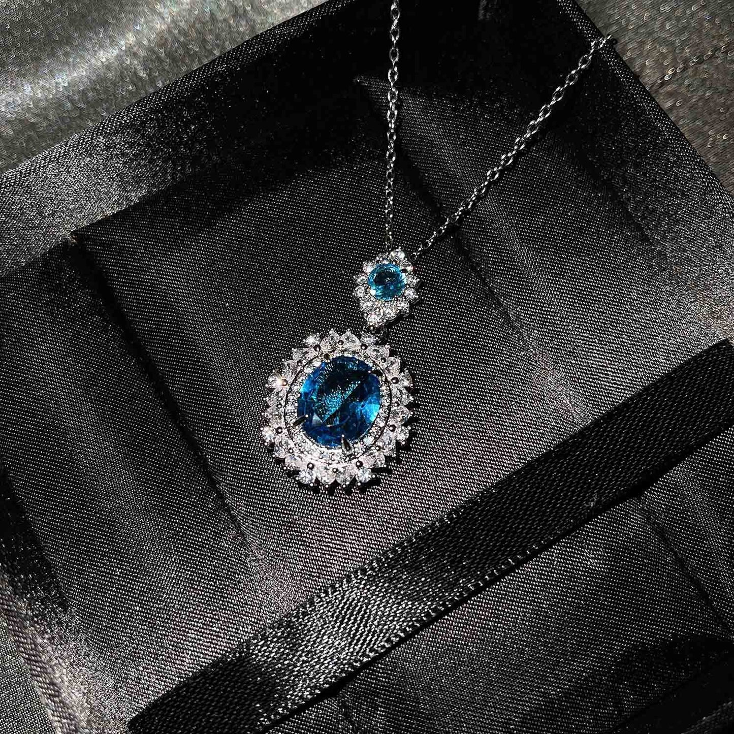 Azure Royale Set