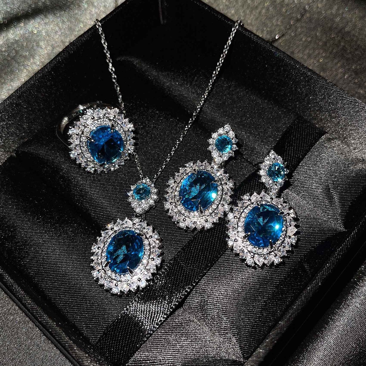 Azure Royale Set
