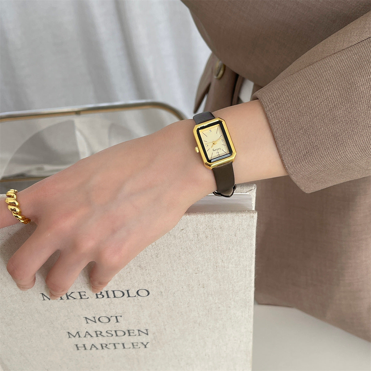 Velora Edge Watch