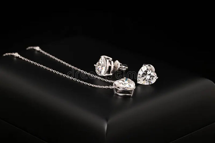 Effortless Gift Guide: For Her