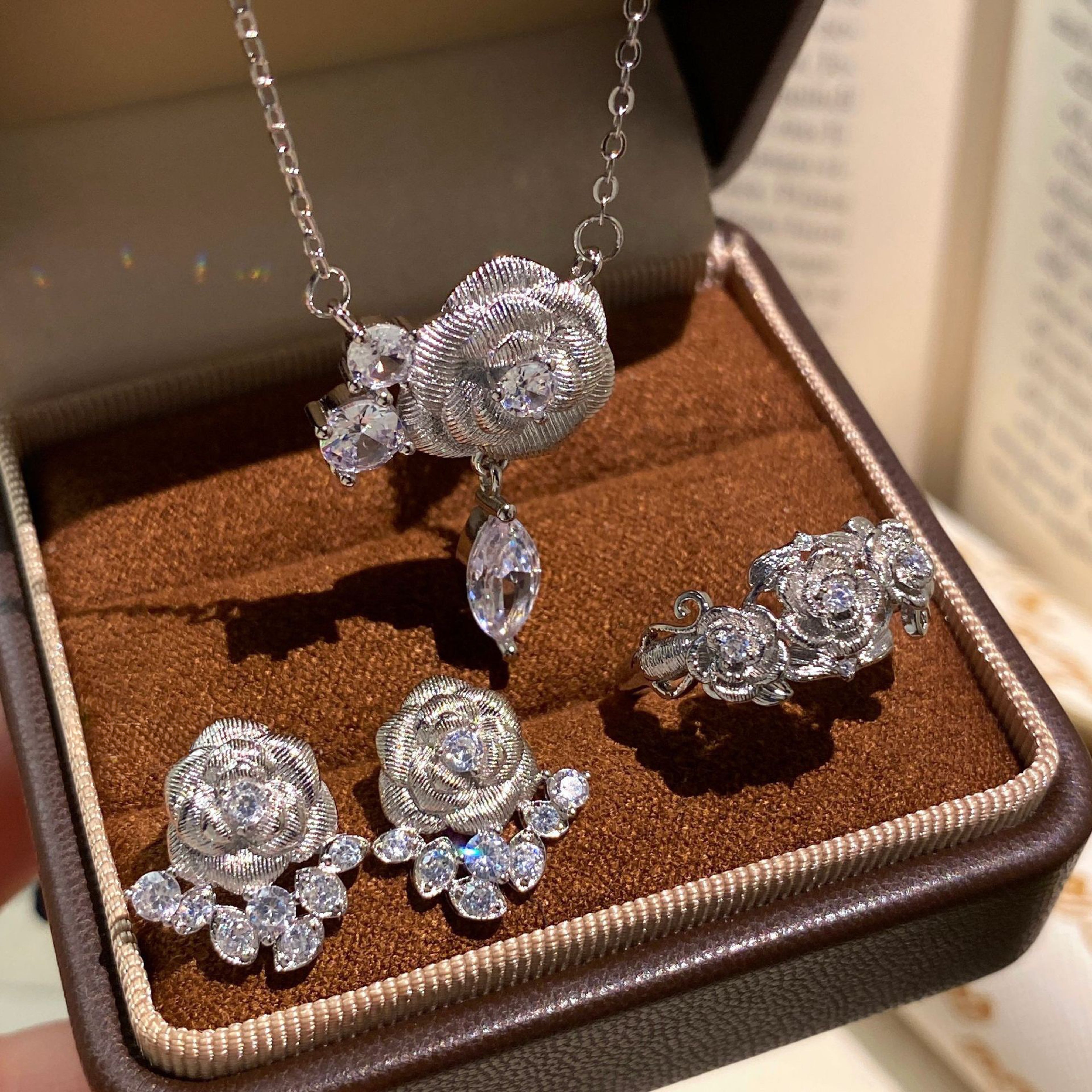 Roselle Grace Set – Loftique