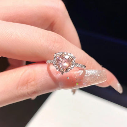 Laurel Love Duo captures the essence of a sweet, princess-inspired aesthetic with its delicate pink diamond heart design. Crafted to enhance your natural temperament, making it the perfect sophisticated addition to any wardrobe.