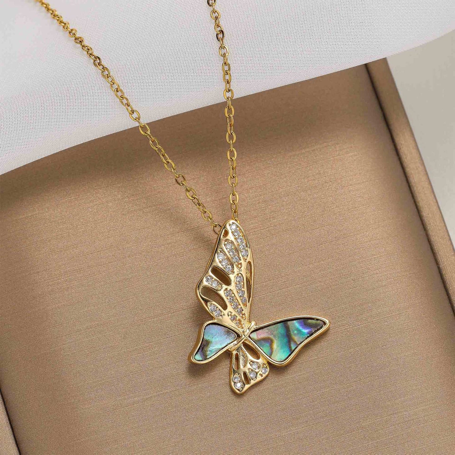 Papillon d’Amour Neckpiece