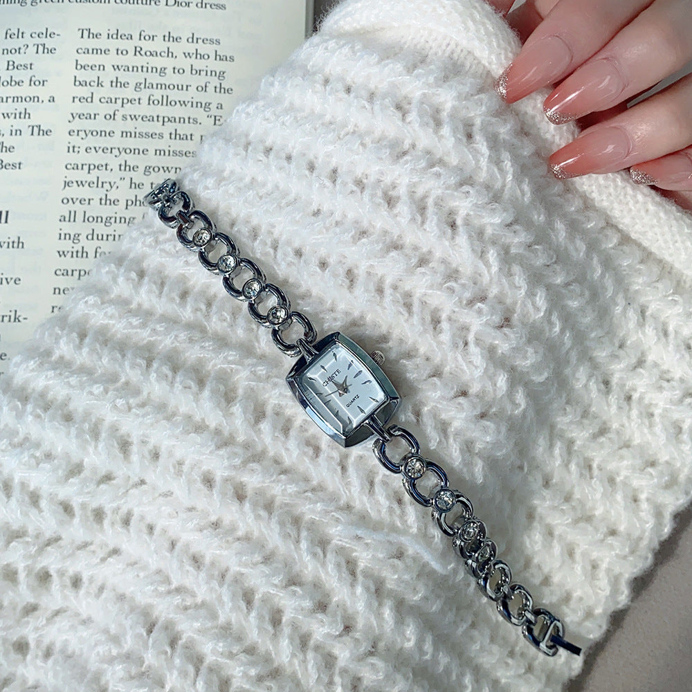 Gleamora Chain Watches