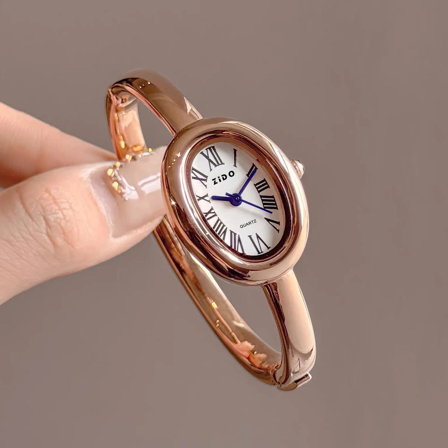 Aurora Grace Watch