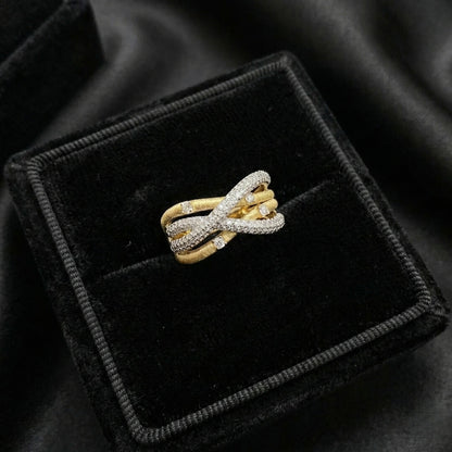 The Twisted Champagne Ring exudes a sophisticated European and American retro charm, featuring a stunning pear-shaped champagne stone framed by a luxurious diamond-encrusted setting. This "Ins style" masterpiece is designed for the modern woman, offering a bold yet elegant statement that is perfect for weddings, high-profile dates, or everyday luxury.