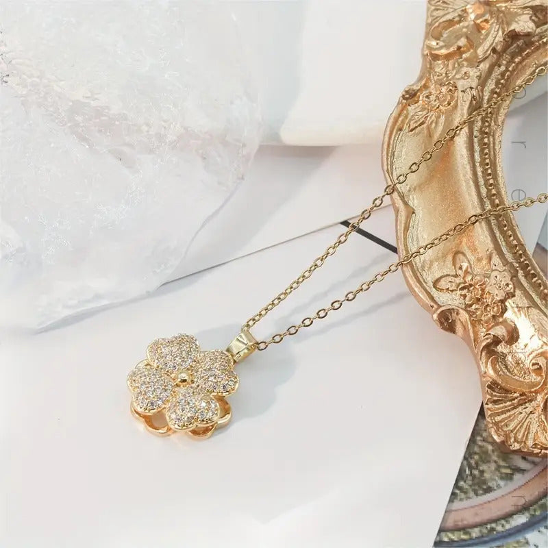 Glissora Necklace