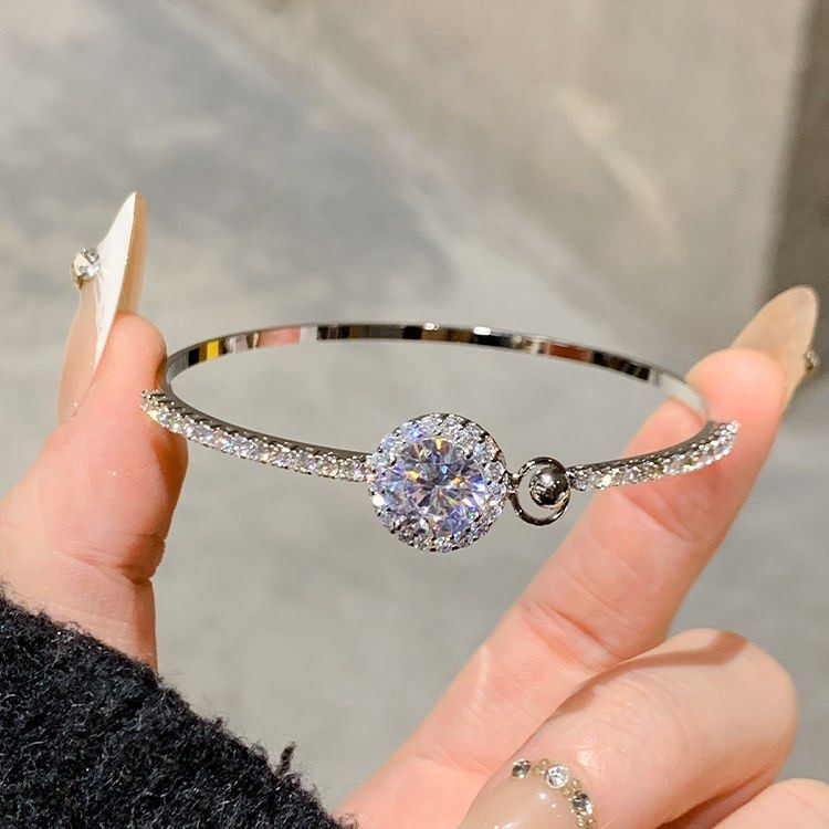 Icy Shimmer Bracelet